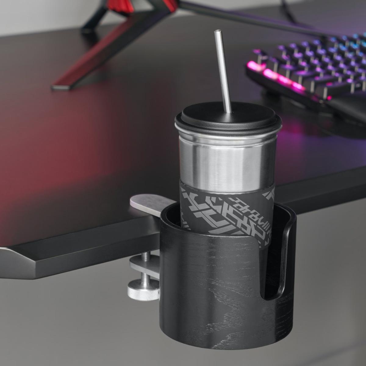 #8 $101至 $500聖誕禮物推介：IKEA LÅNESPELARE 杯連杯架如果你身邊有電競愛好者，不妨送他們一個可以輕易固定在書檯邊緣的 LÅNESPELARE 杯連杯架，讓他們一路打機一路補